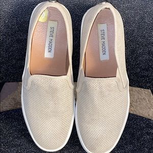 Steve Madden Slip Ons